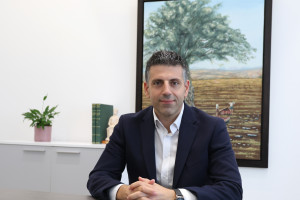 χάρης πολυκάρπου 