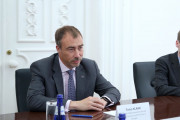 εσ