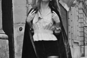 Η Jane Birkin με κοτλέ σορτ τη δεκαετία του 1970