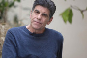 Γιάννης Μπέζος