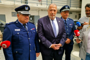 γε