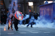 η