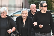 ν τ