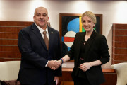 εεεε